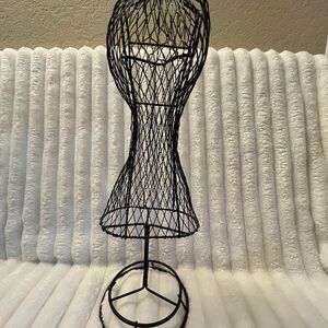 Black Wire Mannequin Jewelry Display Stand
